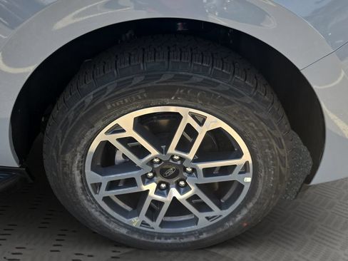 New 2026 Ford Expedition Active AWD/4WD image 23