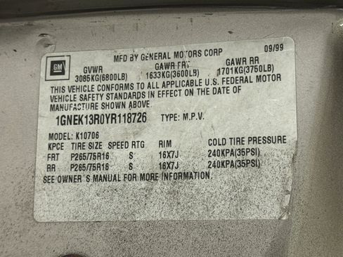 Used 2000 Chevrolet Tahoe Z71 w/ Comfort & Security Pkg image 79