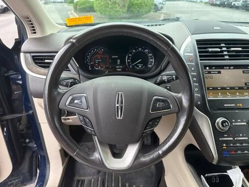 Used 2019 Lincoln MKC Reserve AWD/4WD image 16