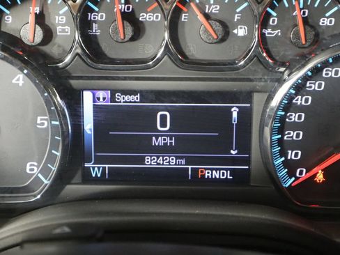 Used 2018 Chevrolet Tahoe 2WD image 34
