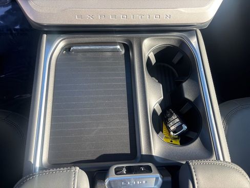 New 2026 Ford Expedition Active image 37