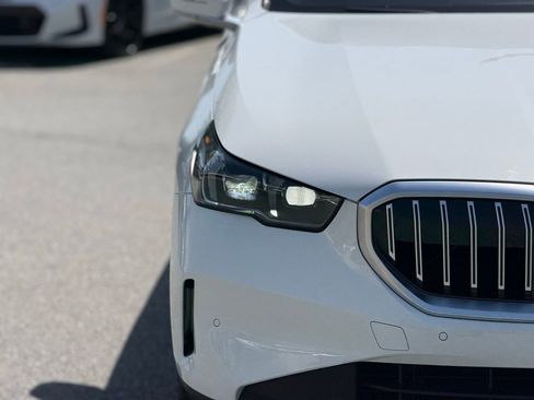 Certified 2024 BMW 530i RWD image 13