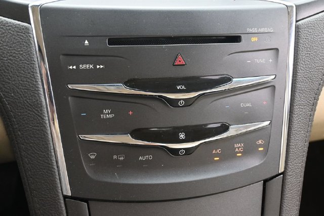 Used 2013 Lincoln MKS FWD image 24