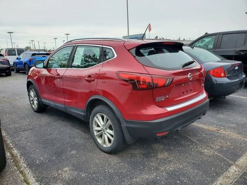 Used 2017 Nissan Rogue Sport SV AWD/4WD image 5