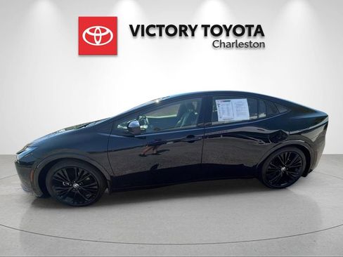 Used 2025 Toyota Prius AWD image 2