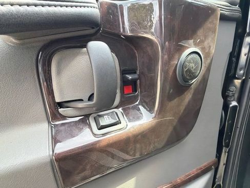 Used 2015 Chevrolet Express 2500 RWD image 46