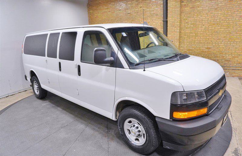 Used 2020 Chevrolet Express 3500 LS RWD image 7