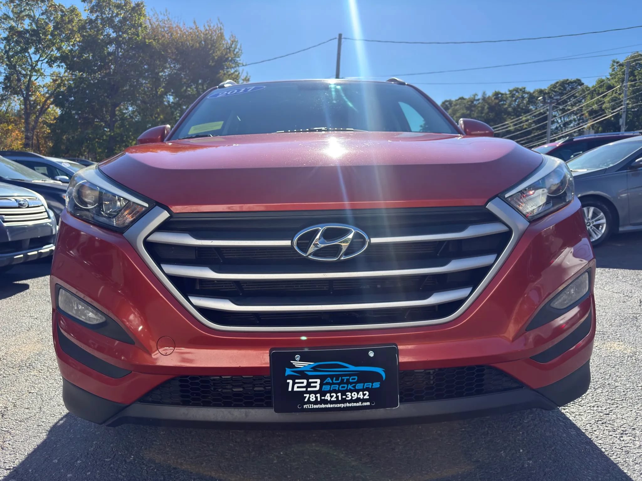 Used 2017 Hyundai Tucson SE w/ SE Popular Package 02 AWD/4WD image 2