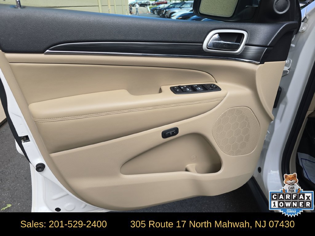 Used 2021 Jeep Grand Cherokee Limited w/ Premium Lighting Group AWD/4WD image 11