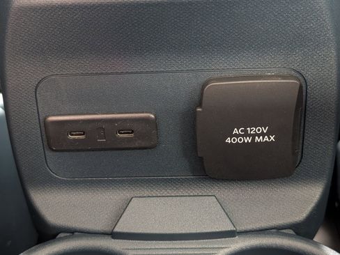 New 2026 Ford Maverick XLT w/ XLT Luxury Package FWD image 28