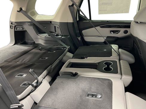 New 2025 Honda Pilot Touring image 36