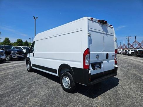 Used 2026 RAM ProMaster 2500 w/ Convenience Group FWD image 9