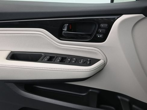 Used 2026 Honda Odyssey Elite image 14