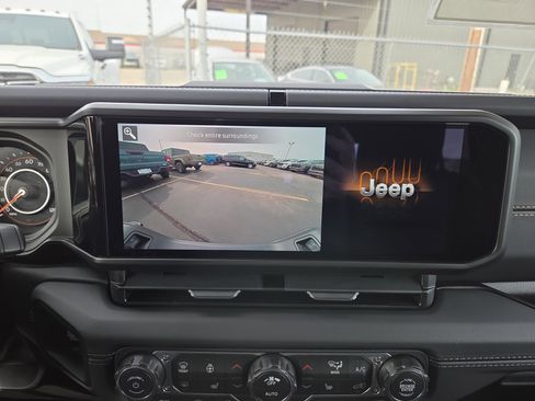 New 2026 Jeep Gladiator Sahara image 11