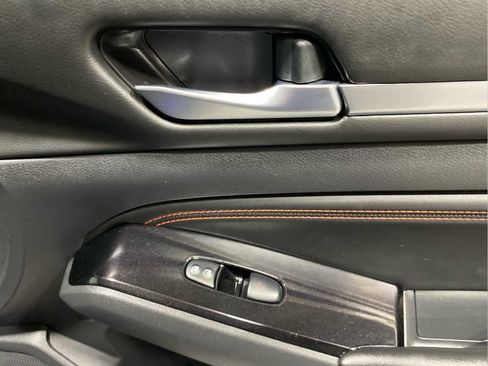 Used 2023 Nissan Altima 2.5 SR image 29