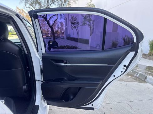 Used 2019 Toyota Camry SE w/ Carpet Mat Package FWD image 12