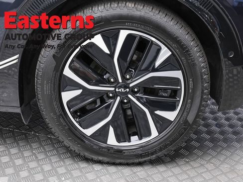 Used 2023 Kia EV6 Wind w/ Wind Technology Package AWD/4WD image 8