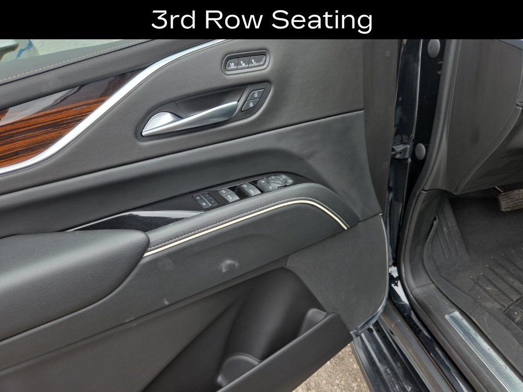 Used 2023 Cadillac Escalade ESV Premium Luxury w/ LPO, Radiant Package AWD/4WD image 16