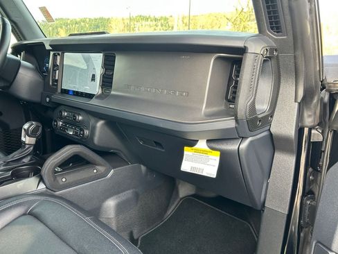 Used 2025 Ford Bronco Badlands AWD/4WD image 27