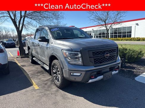 Used 2021 Nissan Titan PRO-4X w/ Pro-4x Convenience Package image 3