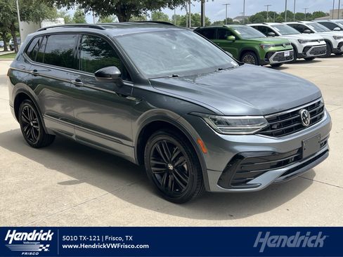 Used 2022 Volkswagen Tiguan SE R-Line FWD image 1