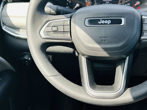 Used 2023 Jeep Compass Limited AWD/4WD image 15