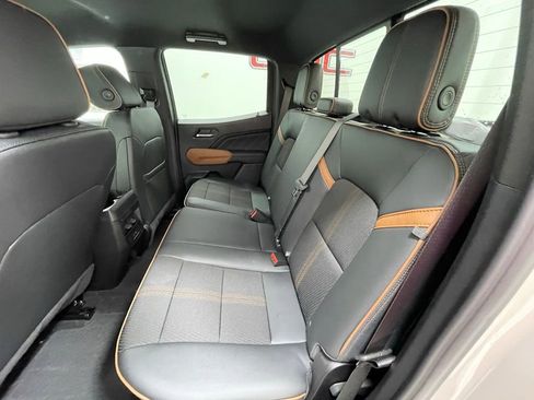 New 2026 GMC Canyon AT4 AWD/4WD image 8