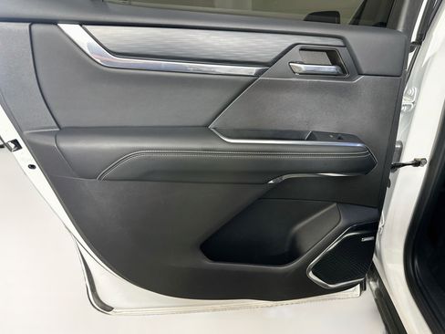 Used 2024 GMC Acadia Elevation w/ LPO, Floor Liner Package FWD image 25