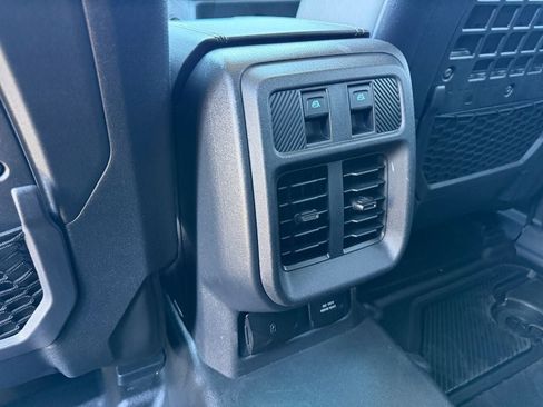 Used 2025 Ford Bronco Badlands AWD/4WD image 33
