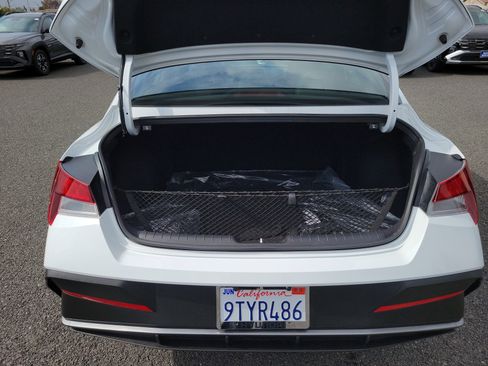 Certified 2025 Hyundai Elantra Sport image 22