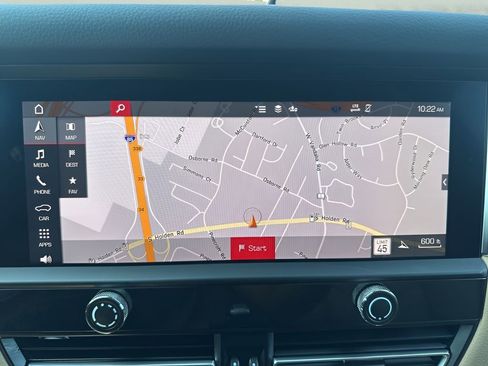 Used 2023 Porsche Macan Turbo image 22