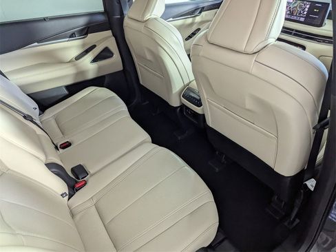 Used 2023 INFINITI QX60 Sensory w/ Cargo Package image 34