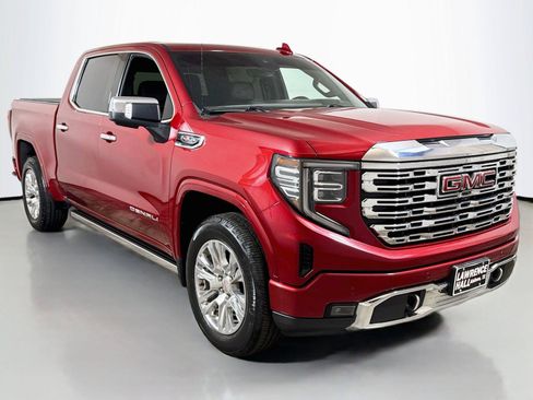 Certified 2022 GMC Sierra 1500 Denali w/ Technology Package AWD/4WD image 3