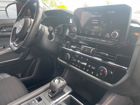 Used 2024 Nissan Pathfinder Rock Creek image 30