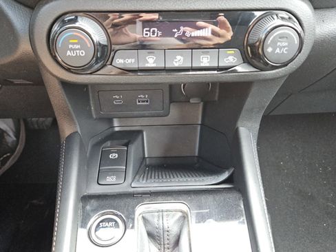 Used 2021 Nissan Kicks SV FWD image 10