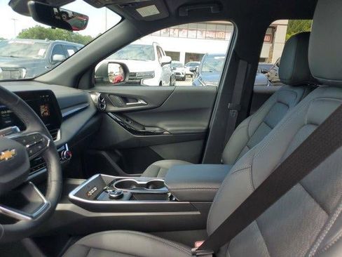 Used 2026 Chevrolet Equinox LT w/ Convenience Package II FWD image 15