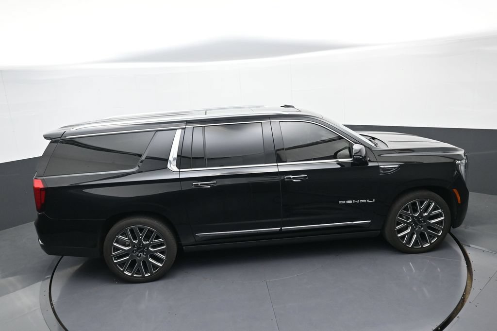 Used 2025 GMC Yukon XL Denali Ultimate w/ LPO, Floor Liner Package AWD/4WD image 38