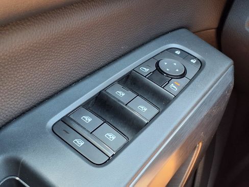 Used 2024 Nissan Pathfinder Rock Creek AWD/4WD image 10