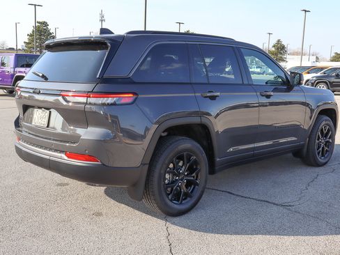 New 2026 Jeep Grand Cherokee Altitude AWD/4WD image 5