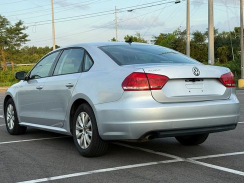 Used 2015 Volkswagen Passat 1.8T S FWD image 7