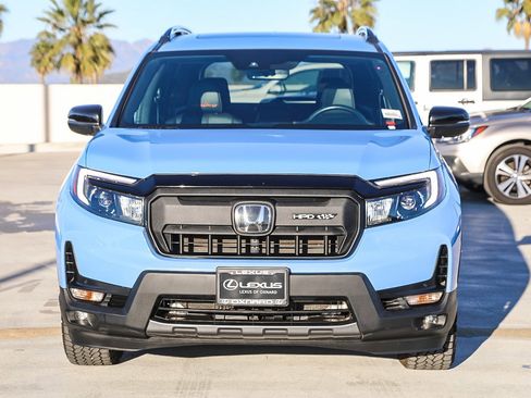 Used 2024 Honda Passport TrailSport image 2