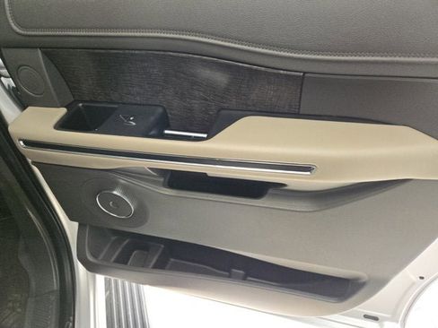 Used 2019 Ford Expedition Max Limited w/ Equipment Group 302A image 8