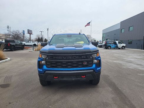 Used 2023 Chevrolet Silverado 1500 Custom Trail Boss w/ LPO, Dark Essentials Package image 8