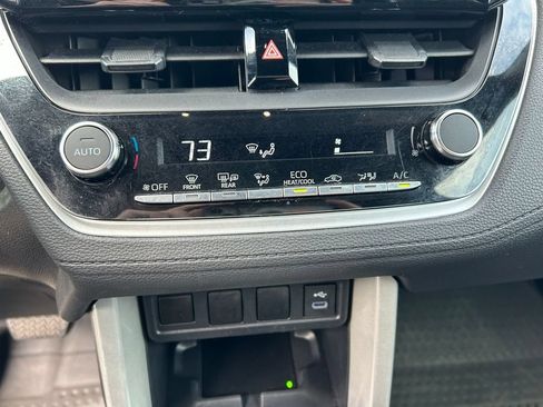 Used 2024 Toyota Corolla Cross AWD Hybrid image 21