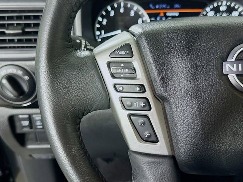 Used 2024 Nissan Titan SV w/ SV Convenience Package image 12