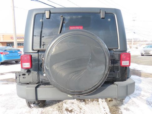 Used 2018 Jeep Wrangler Unlimited Sport S AWD/4WD image 24