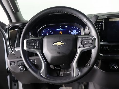 Used 2023 Chevrolet Silverado 1500 LT image 34