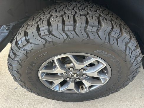 Certified 2024 Ford Bronco Badlands image 7