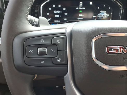 Used 2023 GMC Sierra 1500 SLT w/ SLT Premium Plus Package AWD/4WD image 21