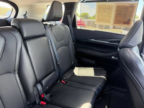 Used 2026 INFINITI QX60 Luxe FWD image 35